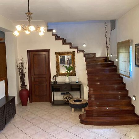 Villa Maria Kanali  Luaran gambar